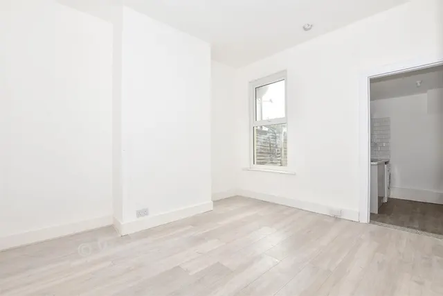 Park Avenue, Northfleet, DA11, photo 3