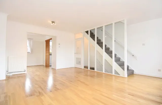 Woodville Road, Richmond, TW10, photo 2