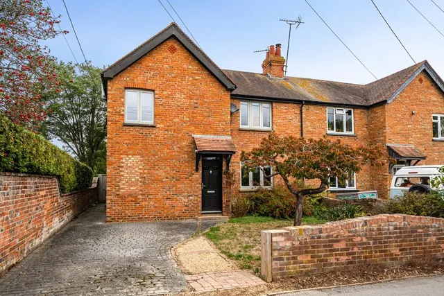 East Street, Thame, OX9, photo 2
