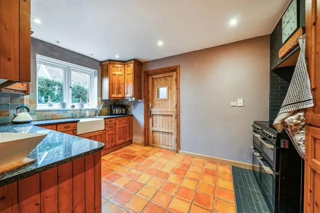 East Street, Thame, OX9, photo 3