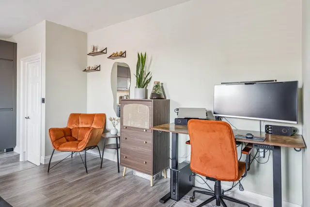Photo 3 — Flat 2, 255 St. Albans Road, Watford, Watford, WD24 5BQ