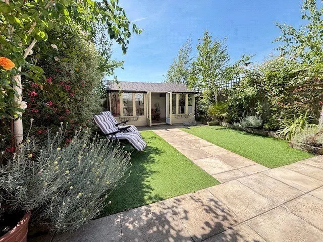 Photo 2 — Pond View, Burnham-on-Crouch, Essex, CM0