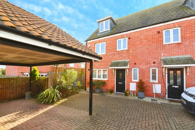 Pond View, Burnham-on-Crouch, Essex, CM0, photo 1