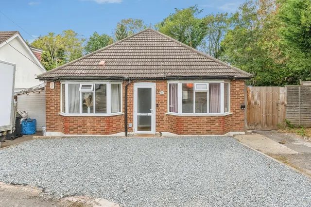 St. Charles Road, Brentwood, Essex, CM14, photo 1