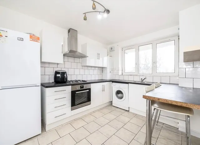 Photo 3 — Wood Vale, Forest Hill, SE23