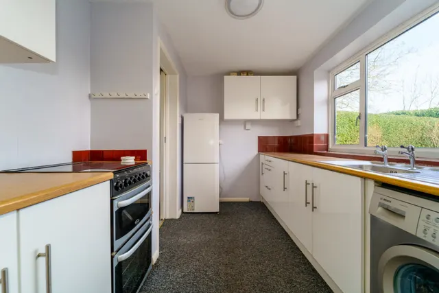 Alexandra Road, Ashford, photo 2