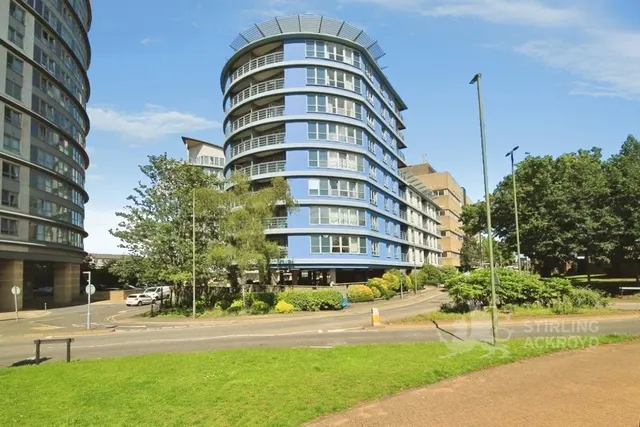 Oriental Road, Woking, GU22, photo 1