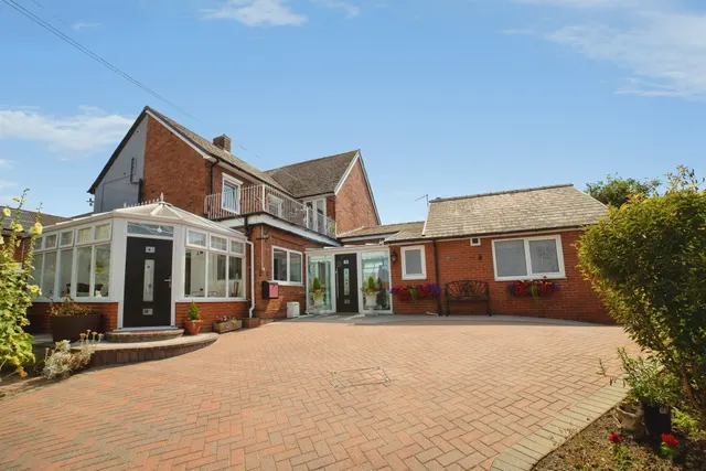 Limes Avenue, Alfreton, DE55, photo 1