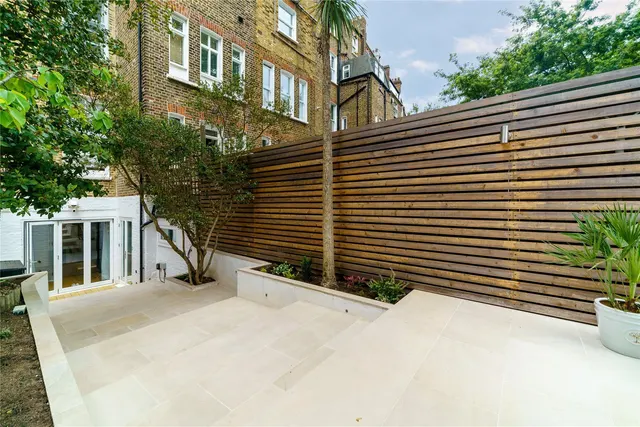 Photo 3 — Philbeach Gardens, Earl's Court, SW5
