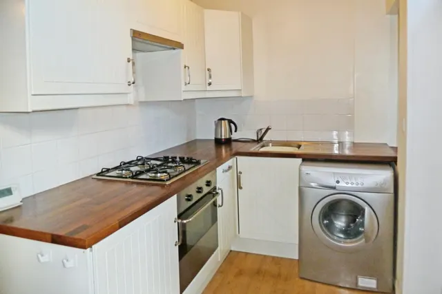 Photo 2 — East Parade, Baildon, Bradford, BD17