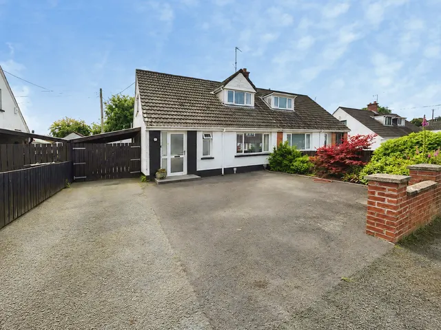 Greenburn Park, Lambeg, BT27, photo 1