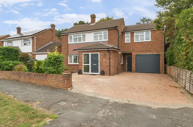 Wilcot Close, Bisley, Woking, Surrey, GU24 9DE, photo 1