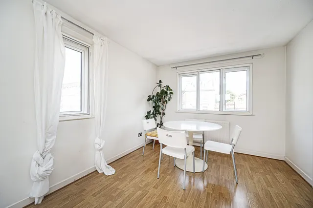 Photo 3 — 132 St Marys Court, Bow Road, London