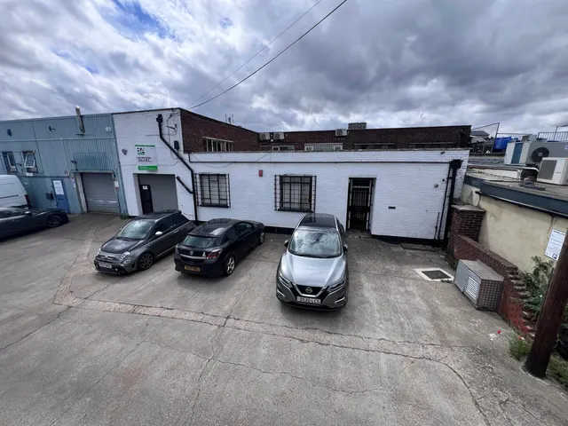 Thames Road, Barking, IG11, photo 1