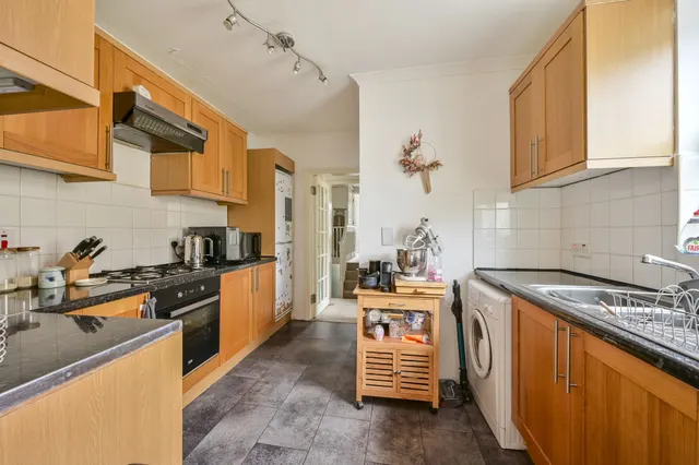 London, SW19, photo 3