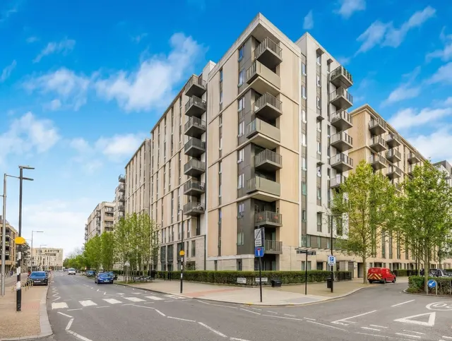 Logan Close, Stratford, E20, photo 1