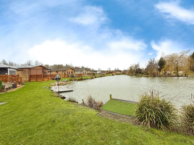 Wagtail Country Park Cliff Lane, Marston, NG32, photo 2