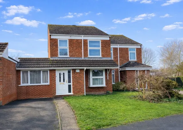 Aldeford Drive, Brierley Hill, DY5 3JF, photo 1