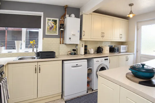 Woodlands Road, Ditton, ME20, photo 3