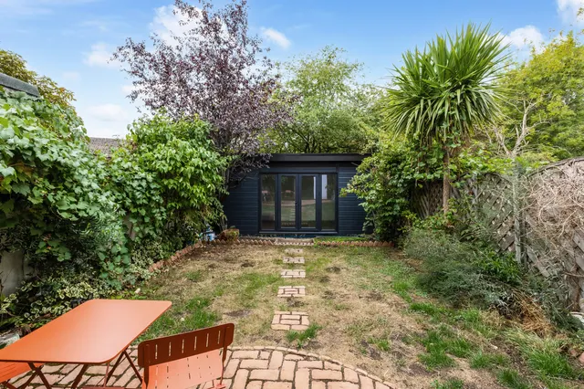 Photo 2 — South Vale, Harrow, HA1