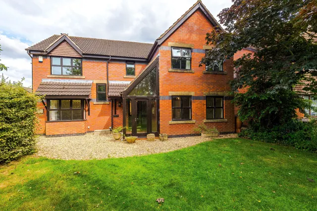Broadwell Drive, Leigh, WN7 3NE, photo 1