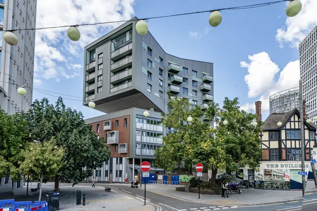 2 bedroom flat — Lett Road, London, E15
