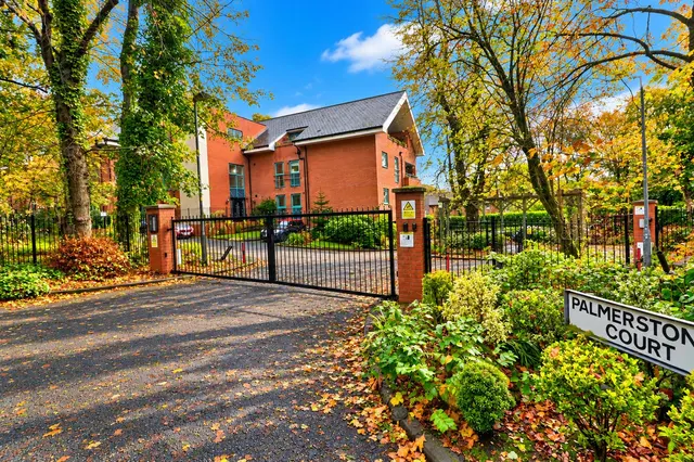 Palmerstones Court, Bolton, BL1, photo 1