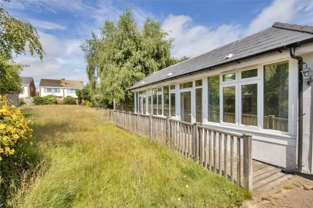 Photo 3 — Pennington Road, Tunbridge Wells, Kent, TN4 0TA