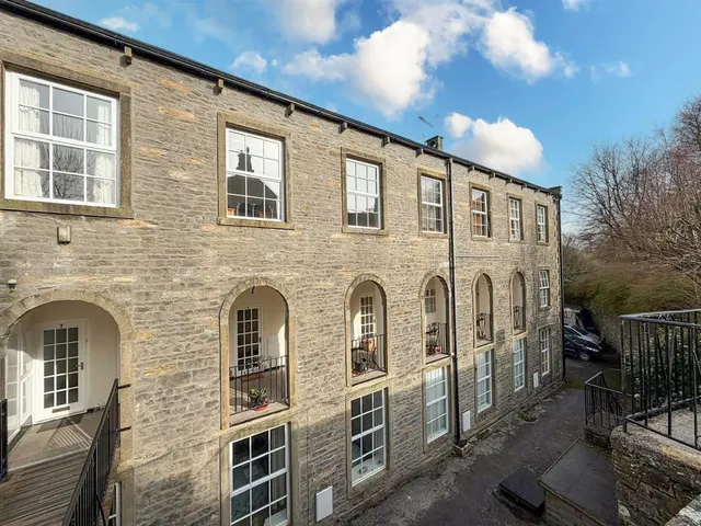 Riverside Walk, Airton, BD23, photo 1