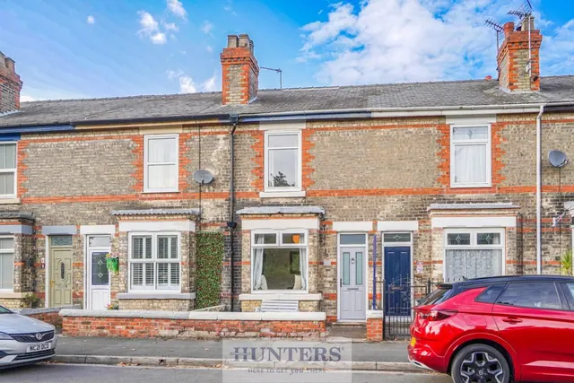 Westfield Road, Selby, photo 1