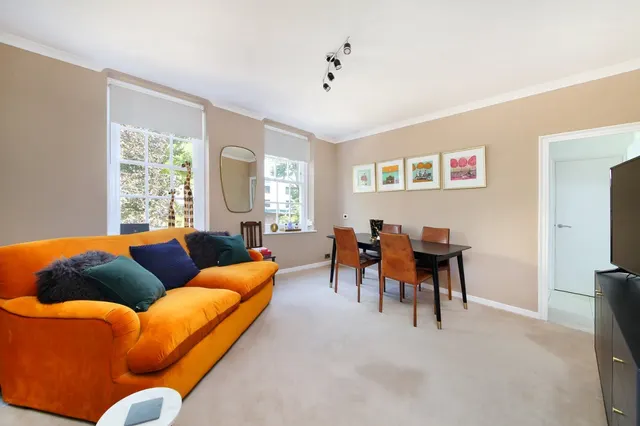 Vicarage Crescent, London, SW11, photo 1
