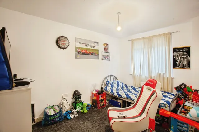 Photo 3 — Kingfisher Drive, Wombwell, Barnsley