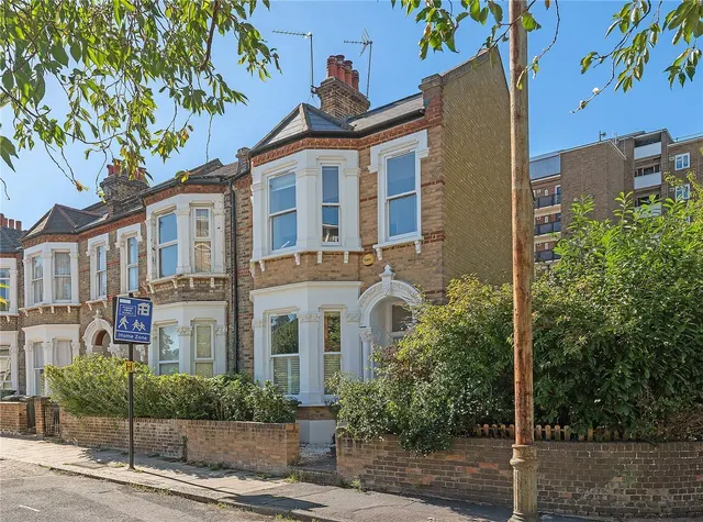 Holmewood Gardens, London, SW2, photo 1