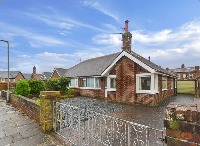 Coniston Avenue, Poulton-Le-Fylde, FY6, photo 1