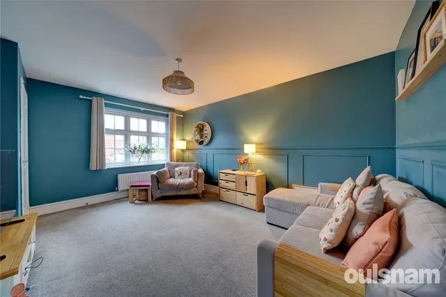 Photo 2 — Raven Gardens, Droitwich, Worcestershire, WR9 7GE