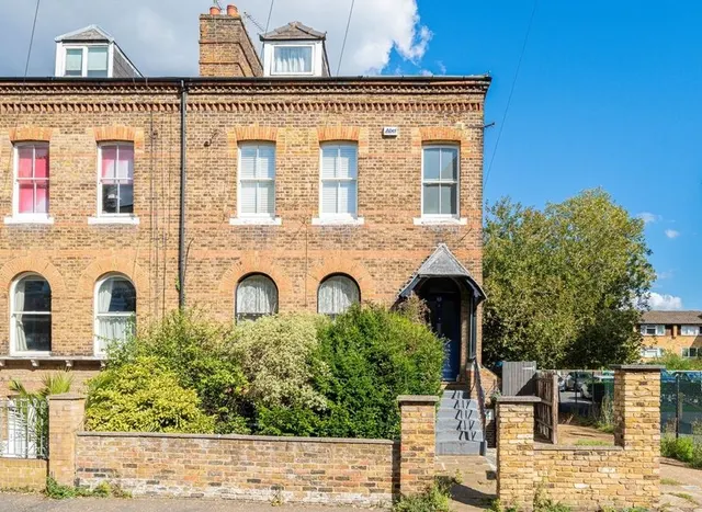 Queens Road, Twickenham, TW1, photo 1