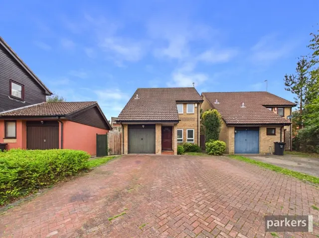 Hutton Close, Earley, RG6, photo 1