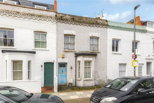 Poyntz Road, London, SW11, photo 1