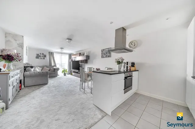 Worplesdon Road, Guildford, GU2, photo 1