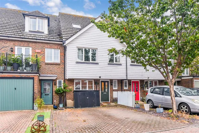 Finch Close, Faversham, ME13, photo 1