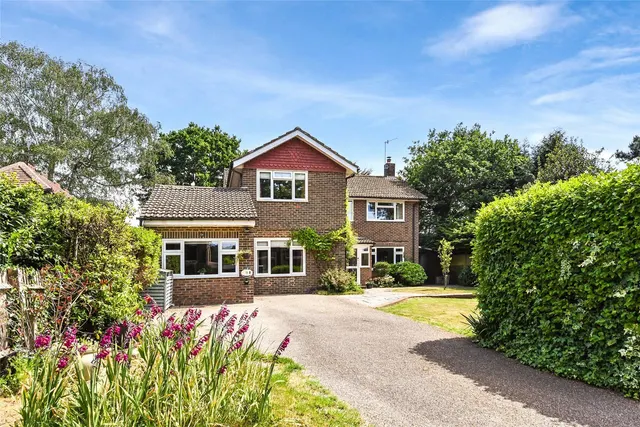 Hollybank Lane, Emsworth, PO10, photo 1