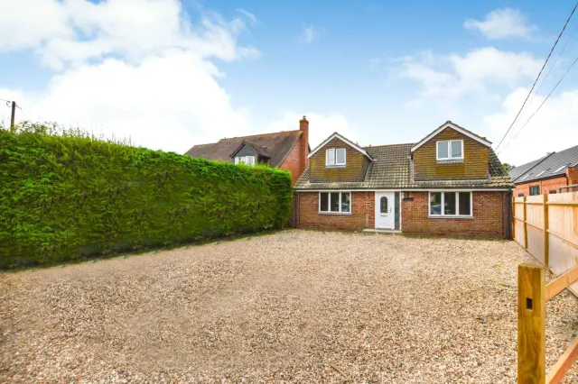 Aldermaston Road, Pamber End, Tadley,..., photo 1