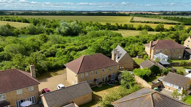 Brookfield Way, Lower Cambourne, CB23, photo 1