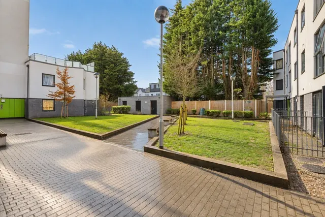 Loxford Road, Barking, IG11, photo 2
