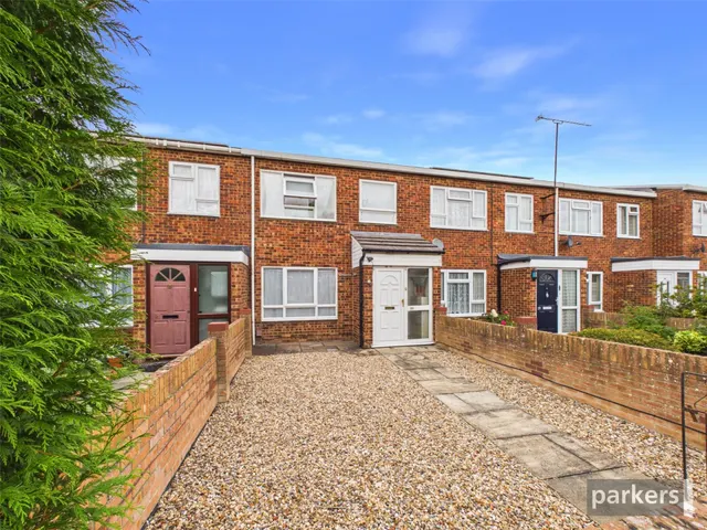 Rothwell Walk, Caversham, RG4, photo 1