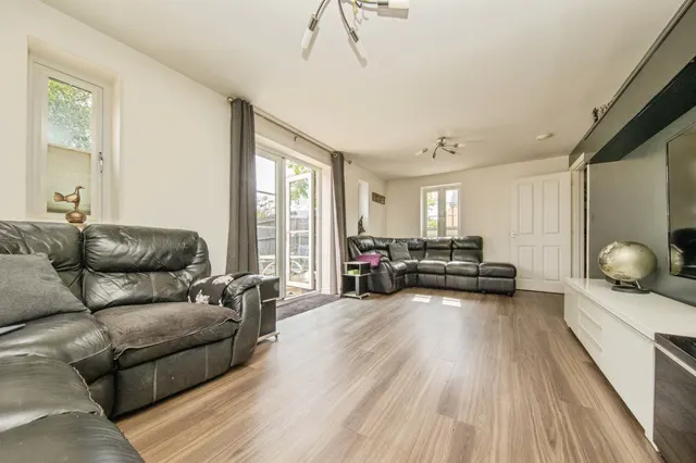 Photo 3 — Brigade Grove, Colchester