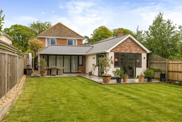 Queen Katherine Rd, Lymington, SO41, photo 1