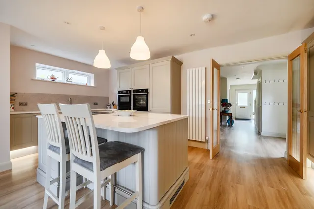 Queen Katherine Rd, Lymington, SO41, photo 3