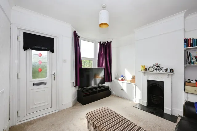 Godstone Road, Kenley, CR8, photo 2
