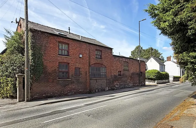 Langham Road, Bowdon, Cheshire WA14 3NT, photo 1